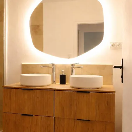 Renove A Neuf, Idealement Situe アングレット
